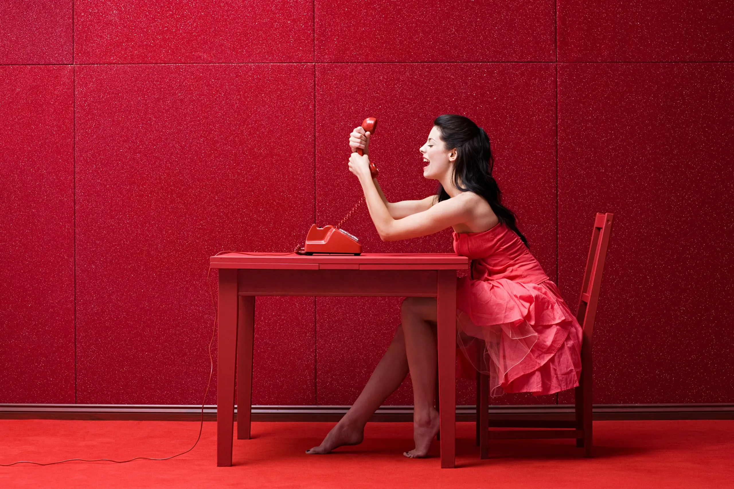 woman red telephone